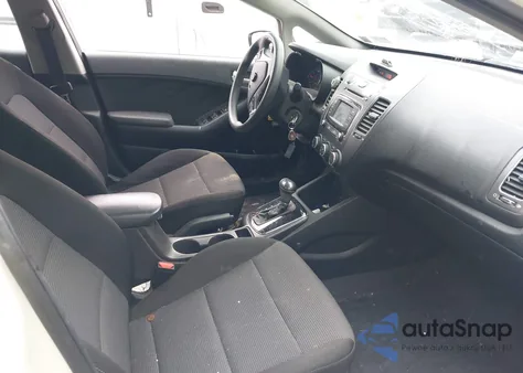 2018 Kia Forte Lx z USA, uszkodzony, nr VIN 3KPFK4A72JE275904